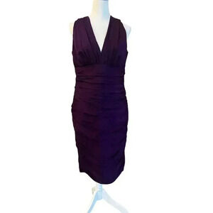 Carmen Marc Valvo sleeveless v neck cocktail party dress plum purple size 12
